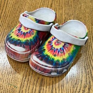 CROCS Kids Tie-Dye Clogs with White Heel Strap